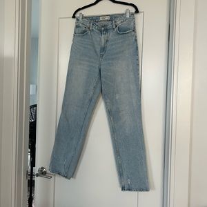 Abercrombie and Fitch Ultra High Rise 90s Straight Leg Jean size 29 size 8